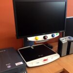 Sprzęt dla niewidomych i słabowidzących w bibliotece przy ulicy Okrzei / Iwona Murawska / Radio Kielce