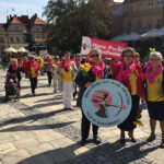 Sandomierz. „Spacer po Zdrowie - zaproś swojego lekarza” i Marsz Amazonek / Grażyna Szlęzak-Wójcik / Radio Kielce