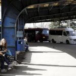 04.04.2016 Kielce. Dworzec PKS. Busy. Podróżni. / Jarosław Kubalski / Radio Kielce