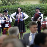 02.09.2017 Kielce. "Wesele" Stanisława Wyspiańskiego w ogrodach Radia Kielce. W spektaklu zagrali dziennikarze Radia Kielce i TVP 3 Kielce. / Jarosław Kubalski  /  Radio Kielce / "Wesele" Stanisława Wyspiańskiego w ogrodach Radia Kielce.