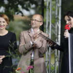 02.09.2017 Kielce. "Wesele" Stanisława Wyspiańskiego w ogrodach Radia Kielce. W spektaklu zagrali dziennikarze Radia Kielce i TVP 3 Kielce. Aleksandra Gronek - Piotrowska, Bartłomiej Zapała i Magdalena Sitek / Jarosław Kubalski  /  Radio Kielce / "Wesele" Stanisława Wyspiańskiego w ogrodach Radia Kielce.