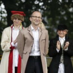 02.09.2017 Kielce. "Wesele" Stanisława Wyspiańskiego w ogrodach Radia Kielce. W spektaklu zagrali dziennikarze Radia Kielce i TVP 3 Kielce. Bartłomiej Zapała / Jarosław Kubalski  /  Radio Kielce / "Wesele" Stanisława Wyspiańskiego w ogrodach Radia Kielce.