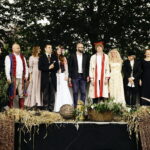 02.09.2017 Kielce. "Wesele" Stanisława Wyspiańskiego w ogrodach Radia Kielce. W spektaklu zagrali dziennikarze Radia Kielce i TVP 3 Kielce. / Jarosław Kubalski  /  Radio Kielce / "Wesele" Stanisława Wyspiańskiego w ogrodach Radia Kielce.