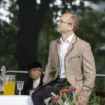 02.09.2017 Kielce. "Wesele" Stanisława Wyspiańskiego w ogrodach Radia Kielce. W spektaklu zagrali dziennikarze Radia Kielce i TVP 3 Kielce. Bartłomiej Zapała / Jarosław Kubalski  /  Radio Kielce / "Wesele" Stanisława Wyspiańskiego w ogrodach Radia Kielce.