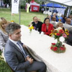 02.09.2017 Kielce. "Wesele" Stanisława Wyspiańskiego w ogrodach Radia Kielce. W spektaklu zagrali dziennikarze Radia Kielce i TVP 3 Kielce. / Jarosław Kubalski  /  Radio Kielce / "Wesele" Stanisława Wyspiańskiego w ogrodach Radia Kielce.