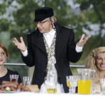 02.09.2017 Kielce. "Wesele" Stanisława Wyspiańskiego w ogrodach Radia Kielce. W spektaklu zagrali dziennikarze Radia Kielce i TVP 3 Kielce. Aleksandra Gronek - Piotrowska, Ryszard Koziej i Renata Morąg / Jarosław Kubalski  /  Radio Kielce / "Wesele" Stanisława Wyspiańskiego w ogrodach Radia Kielce.