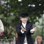 02.09.2017 Kielce. "Wesele" Stanisława Wyspiańskiego w ogrodach Radia Kielce. W spektaklu zagrali dziennikarze Radia Kielce i TVP 3 Kielce. Marcin Różyc i Ryszard Koziej / Jarosław Kubalski  /  Radio Kielce / "Wesele" Stanisława Wyspiańskiego w ogrodach Radia Kielce.