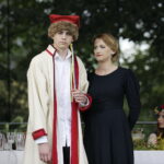 02.09.2017 Kielce. "Wesele" Stanisława Wyspiańskiego w ogrodach Radia Kielce. W spektaklu zagrali dziennikarze Radia Kielce i TVP 3 Kielce. Marcin Różyc i Aleksandra Gronek - Piotrowska / Jarosław Kubalski  /  Radio Kielce / "Wesele" Stanisława Wyspiańskiego w ogrodach Radia Kielce.