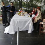 02.09.2017 Kielce. "Wesele" Stanisława Wyspiańskiego w ogrodach Radia Kielce. W spektaklu zagrali dziennikarze Radia Kielce i TVP 3 Kielce. / Jarosław Kubalski  /  Radio Kielce / "Wesele" Stanisława Wyspiańskiego w ogrodach Radia Kielce.