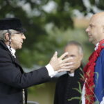 02.09.2017 Kielce. "Wesele" Stanisława Wyspiańskiego w ogrodach Radia Kielce. W spektaklu zagrali dziennikarze Radia Kielce i TVP 3 Kielce. Ryszard Koziej i Rafał Szymczyk / Jarosław Kubalski  /  Radio Kielce / "Wesele" Stanisława Wyspiańskiego w ogrodach Radia Kielce.