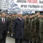 05.09.2017 Kielce. Międzynarodowy Salon Przemysłu Obronnego.  Minister obrony Antoni Macierewicz podczas apelu klas mundurowych / Jarosław Kubalski  /  Radio Kielce / Kielce. Międzynarodowy Salon Przemysłu Obronnego.