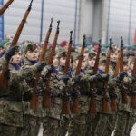 05.09.2017 Kielce. Międzynarodowy Salon Przemysłu Obronnego. Apel klas mundurowych / Jarosław Kubalski  /  Radio Kielce / Kielce. Międzynarodowy Salon Przemysłu Obronnego.