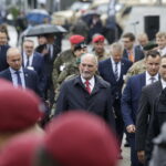 05.09.2017 Kielce. Międzynarodowy Salon Przemysłu Obronnego.  Minister obrony Antoni Macierewicz podczas apelu klas mundurowych / Jarosław Kubalski  /  Radio Kielce / Kielce. Międzynarodowy Salon Przemysłu Obronnego.