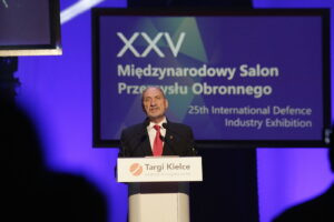 05.09.2017 Kielce. Międzynarodowy Salon Przemysłu Obronnego. Minister obrony Antoni Macierewicz / Jarosław Kubalski / Radio Kielce / Kielce. Międzynarodowy Salon Przemysłu Obronnego.