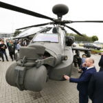 06.09.2017 Kielce. Międzynarodowy Salon Przemysłu Obronnego. MSPO.  Helikopter Apache / Jarosław Kubalski / Radio Kielce / Radio Kielce