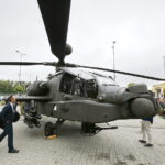 06.09.2017 Kielce. Międzynarodowy Salon Przemysłu Obronnego. MSPO.  Helikopter Apache / Jarosław Kubalski / Radio Kielce / Radio Kielce