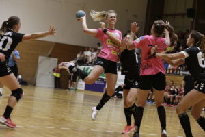 09.09.2017 Kielce. Mecz PGNiG Superligi Korona Handball Kielce - MKS Perła Lublin. Dominika Więckowska / Jarosław Kubalski / Radio Kielce