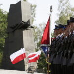 11.09.2017 Kielce. Uroczystości pod pomnikiem "Homo Homini" w 16. rocznicę ataków terrorystycznych na  wieże World Trade Center. / Jarosław Kubalski / Radio Kielce