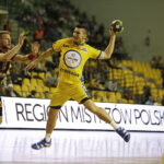 12.09.2017 Kielce. Mecz PGNiE Superligi PGE VIve - MKS Zagłębie Lubin. Alex Dujszebajew / Jarosław Kubalski / Radio Kielce