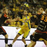 12.09.2017 Kielce. Mecz PGNiE Superligi PGE VIve - MKS Zagłębie Lubin. Dean Bombać / Jarosław Kubalski / Radio Kielce