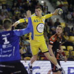 12.09.2017 Kielce. Mecz PGNiE Superligi PGE VIve - MKS Zagłębie Lubin. Darko Djukić / Jarosław Kubalski / Radio Kielce