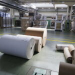 14.09.2017 Kielce. Fabryka DS Smith. Produkcja opakowań / Jarosław Kubalski / Radio Kielce