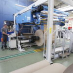 14.09.2017 Kielce. Fabryka DS Smith. Produkcja opakowań / Jarosław Kubalski / Radio Kielce