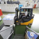 14.09.2017 Kielce. Fabryka DS Smith. Produkcja opakowań / Jarosław Kubalski / Radio Kielce