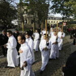 18.09.2017 Kielce. Biskup Kazimierz Ryczan nie żyje. Pierwszy dzień uroczystości pogrzebowych. Kondukt  do Bazyliki Katedralnej / Jarosław Kubalski / Radio Kielce