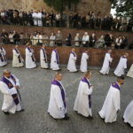 18.09.2017 Kielce. Biskup Kazimierz Ryczan nie żyje. Pierwszy dzień uroczystości pogrzebowych. Kondukt  do Bazyliki Katedralnej / Jarosław Kubalski / Radio Kielce