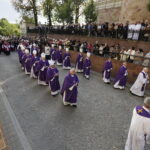 18.09.2017 Kielce. Biskup Kazimierz Ryczan nie żyje. Pierwszy dzień uroczystości pogrzebowych. Kondukt  do Bazyliki Katedralnej / Jarosław Kubalski / Radio Kielce