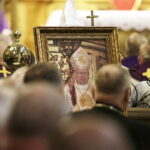 18.09.2017 Kielce. Biskup Kazimierz Ryczan nie żyje. Pierwszy dzień uroczystości pogrzebowych w Bazylice Katedralnej / Jarosław Kubalski / Radio Kielce