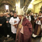 18.09.2017 Kielce. Biskup Kazimierz Ryczan nie żyje. Pierwszy dzień uroczystości pogrzebowych w Bazylice Katedralnej. Mszy przewodniczył kardynał Stanisław Dziwisz / Jarosław Kubalski / Radio Kielce