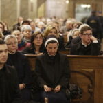 18.09.2017 Kielce. Biskup Kazimierz Ryczan nie żyje. Pierwszy dzień uroczystości pogrzebowych w Bazylice Katedralnej. Czuwanie modlitewne / Jarosław Kubalski / Radio Kielce