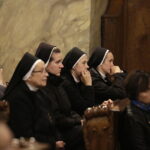 18.09.2017 Kielce. Biskup Kazimierz Ryczan nie żyje. Pierwszy dzień uroczystości pogrzebowych w Bazylice Katedralnej. Czuwanie modlitewne / Jarosław Kubalski / Radio Kielce