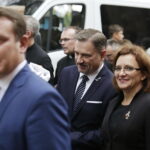 19.09.2017 Kielce. Uroczystości pogrzebowe biskupa Kazimierza Ryczana. Poseł  Dominik Tarczyński, przewodniczący NSZZ „Solidarność” Piotr Duda i wojewoda Agata Wojtyszek / Jarosław Kubalski / Radio Kielce