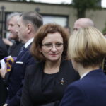 19.09.2017 Kielce. Uroczystości pogrzebowe biskupa Kazimierza Ryczana. Wojewoda Agata Wojtyszek / Jarosław Kubalski / Radio Kielce