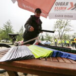 23.09.2017 Kielce. Pielgrzymka rowerowa na  Święty Krzyż wyrusza z Placu Jana Pawła II / Jarosław Kubalski / Radio Kielce