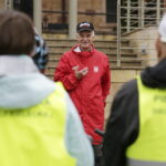 23.09.2017 Kielce. Pielgrzymka rowerowa na  Święty Krzyż wyrusza z Placu Jana Pawła II. Biskup Marian Florczyk / Jarosław Kubalski / Radio Kielce