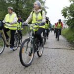 23.09.2017 Kielce. Pielgrzymka rowerowa na  Święty Krzyż wyrusza z Placu Jana Pawła II / Jarosław Kubalski / Radio Kielce