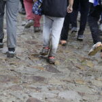 23.09.2017 Święty Krzyż. XVIII Świętokrzyski Rajd Pielgrzymkowy dotarł pod klasztor, gdzie na błoniach odprawiona została msza święta / Jarosław Kubalski / Radio Kielce