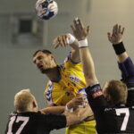 Kielce. Mecz 2. kolejki Ligi Mistrzów PGE Vive - THW Kiel. Krzysztof Lijewski / Jarosław Kubalski / Radio Kielce