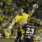 Kielce. Mecz 2. kolejki Ligi Mistrzów PGE Vive - THW Kiel. Krzysztof Lijewski / Jarosław Kubalski / Radio Kielce