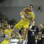 Kielce. Mecz 2. kolejki Ligi Mistrzów PGE Vive - THW Kiel. Mariusz Jurkiewicz / Jarosław Kubalski / Radio Kielce
