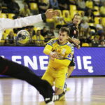 26.09.2017 Kielce. Mecz 5. kolejki PGNiG Superlig PGE Vive Kielce - Piotrkowianin Piotrków Trybunalski. Bartłomiej Bis / Jarosław Kubalski / Radio Kielce