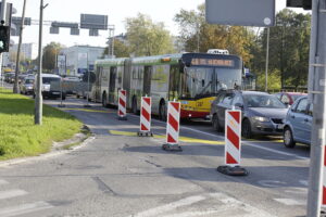 28.09.2017 Kielce. Rozpoczął się remont ulicy Jesionowej. Korek na ulicy Warszawskiej / Jarosław Kubalski / Radio Kielce