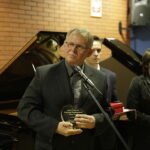 29.09.2017 Kielce. Nagrody Wojewody Świętokrzyskiego "Czyste Serca". Nagroda dla Światowych Dni Młodzieży w Diecezji Kieleckiej i województwie świętokrzyskim. Serce odebrał koordynator Dni Ksiądz Sławomir Sarek / Jarosław Kubalski / Radio Kielce