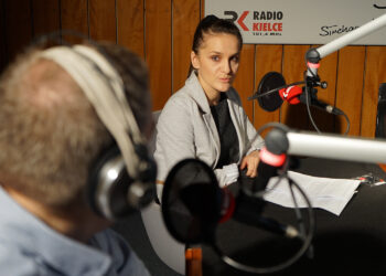 Klaudia Bartkiewicz z Regionalnego Centrum Naukowo-Technologicznego w Podzamczu Chęcińskim / Robert Felczak / Radio Kielce
