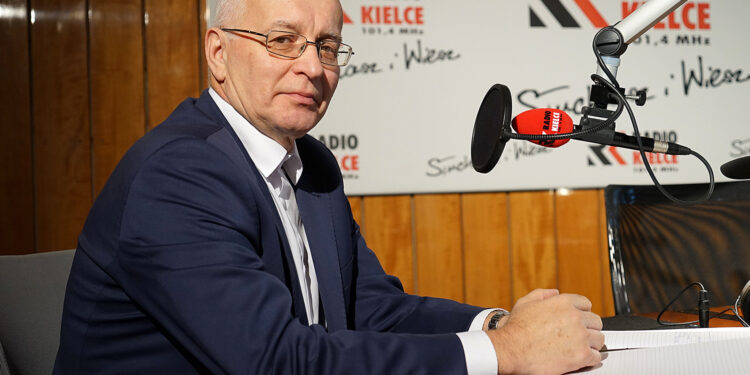 Krzysztof Strzelczyk, dyrektor oddziału Generalnej Dyrekcji Dróg Krajowych i Autostrad w Kielcach / Robert Felczak / Radio Kielce