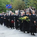 Kielce. Pogrzeb bp. Kazimierza Ryczana. Kondukt żałobny / Marzena Mąkosa / Radio Kielce